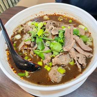 Boat Noodle Beef เรือเนื้อ