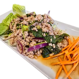 Larb Kai Salad ลาบไก่