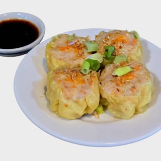 Steamed Dumplings ขนมจีบ